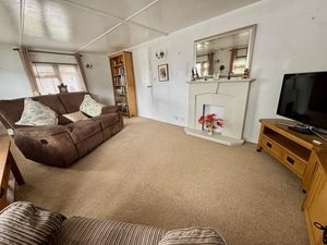 Lounge- click for photo gallery